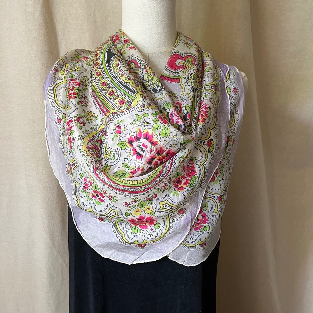 Vintage Lavender Floral Paisley Silk Scarf with Scalloped Edges 35x35